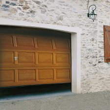 porte de garage sectionnelle décor bois batiman