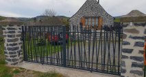Portail Cadiou moderne en campagne Multibois La Roche Blanche Brioude Auvergne